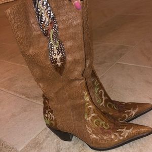 Western boots for women. Size 9.